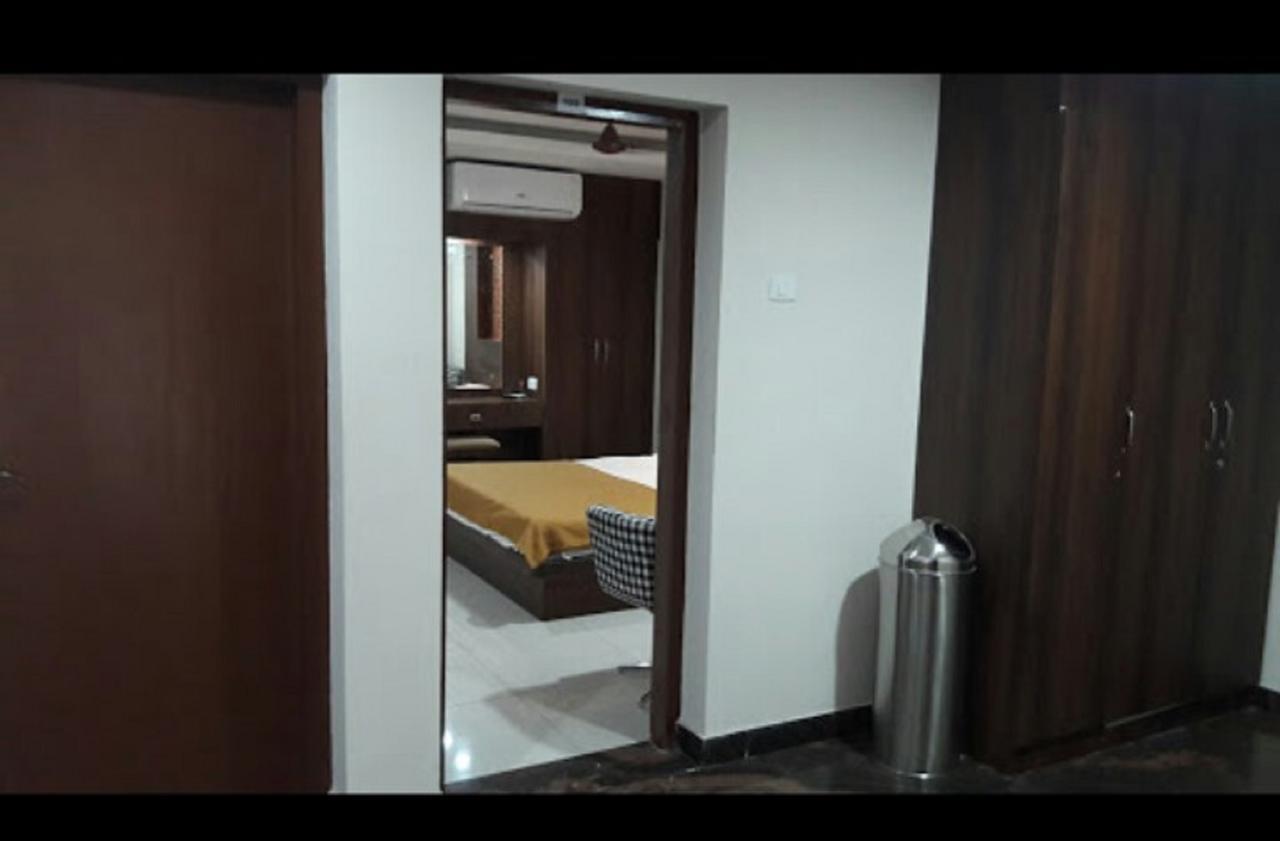 Hotel Gowri Sankar Ambasamudram Екстер'єр фото