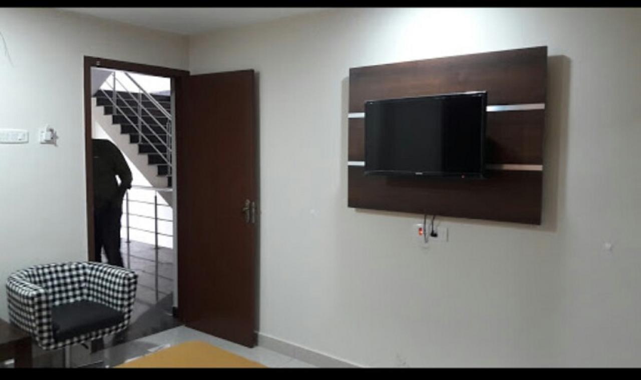 Hotel Gowri Sankar Ambasamudram Екстер'єр фото