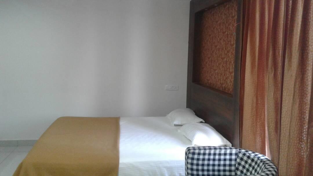 Hotel Gowri Sankar Ambasamudram Екстер'єр фото