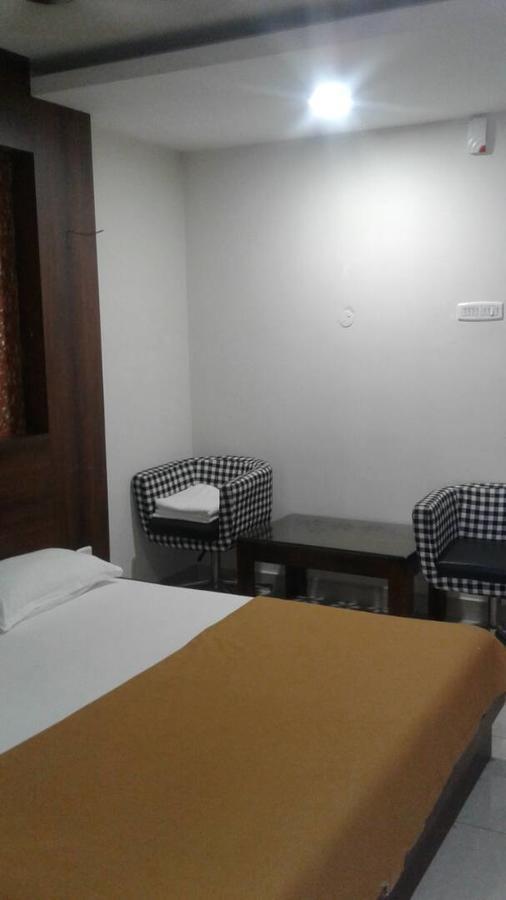 Hotel Gowri Sankar Ambasamudram Екстер'єр фото