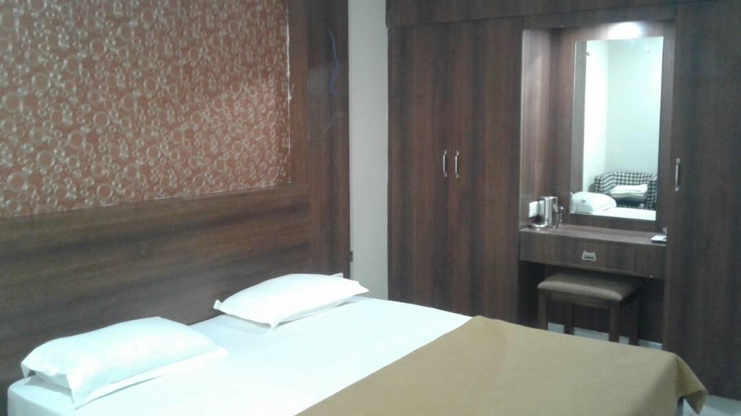 Hotel Gowri Sankar Ambasamudram Екстер'єр фото