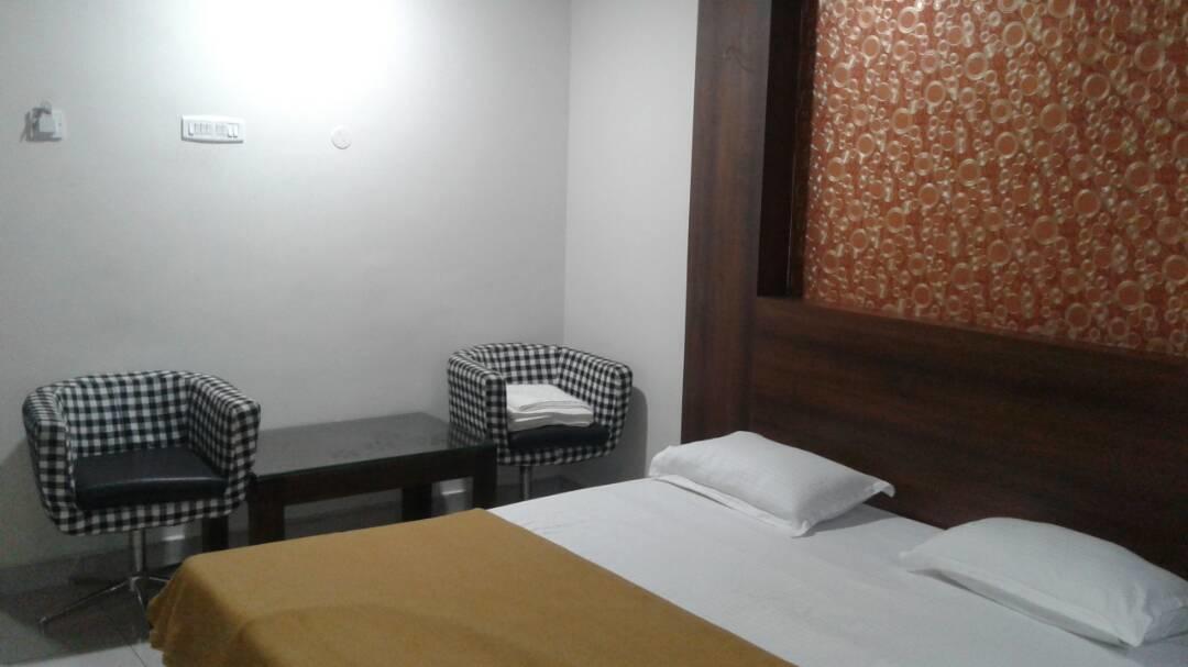 Hotel Gowri Sankar Ambasamudram Екстер'єр фото