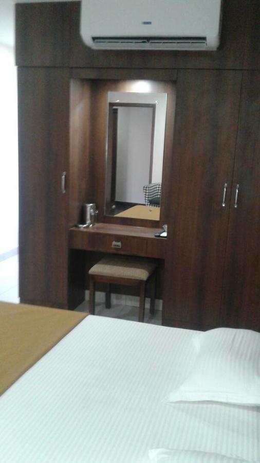 Hotel Gowri Sankar Ambasamudram Екстер'єр фото